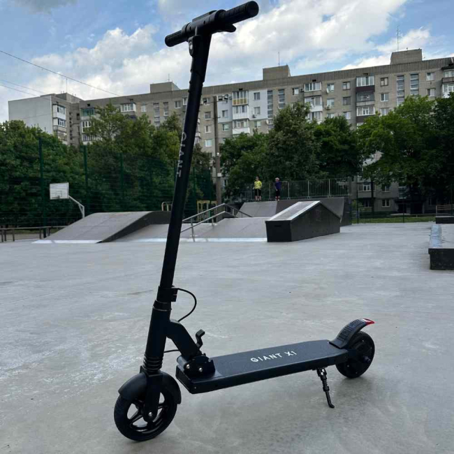 Електросамокат GIANT City X1 Чорний
